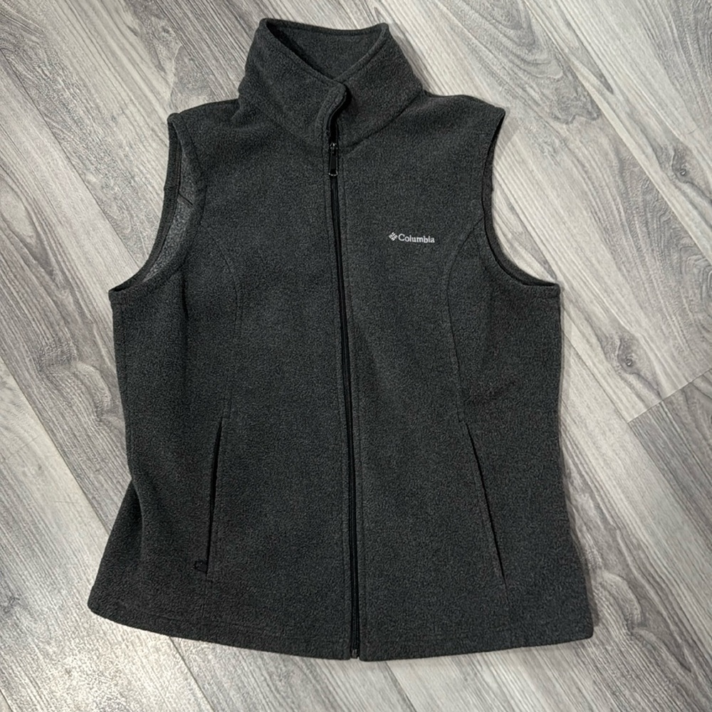 Fleece Columbia Vest - Large